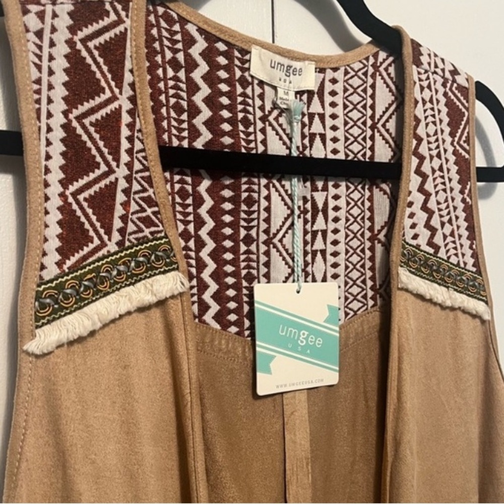 UMGEE WESTERN COWGIRL VEST MAROON and TAN TRIBAL SLEEVELESS VEST NWT - Picture 2 of 8